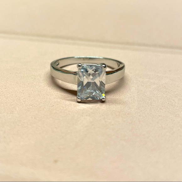 Silver Square White Stone Ring Sz 8.75 - Picture 2 of 6